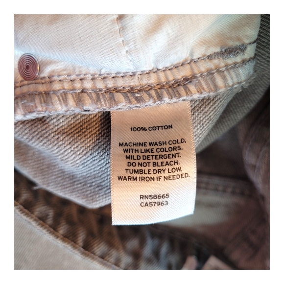 BP Nordstrom Distressed High Waist Mom Jeans Light Grey Wash Size 31 NWT - Picture 10 of 16